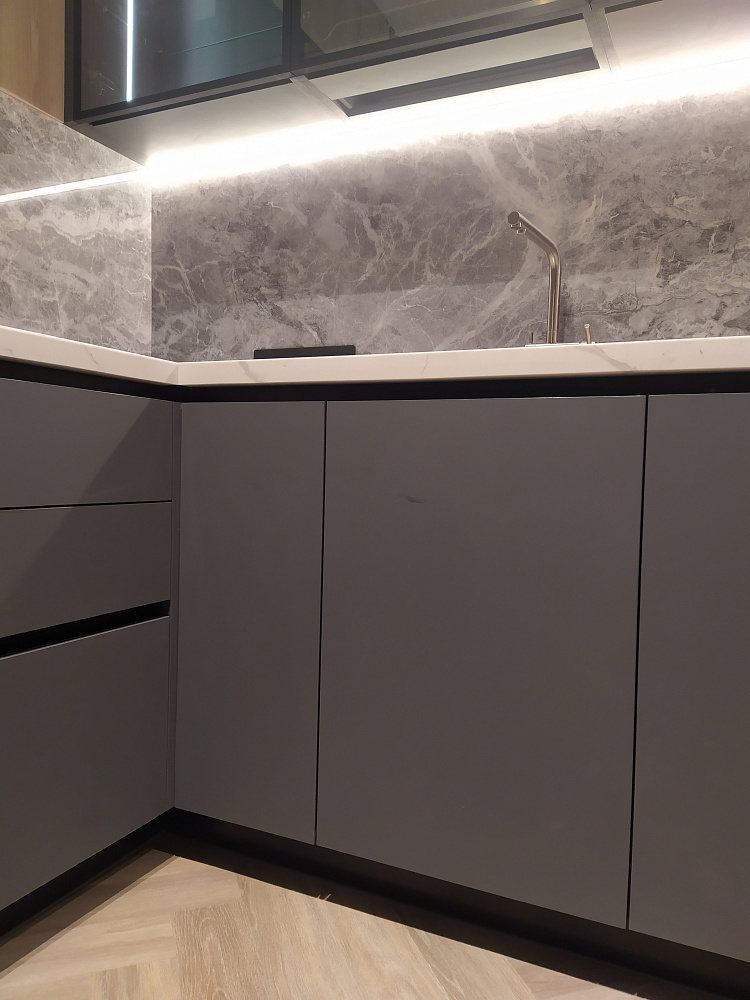 Кухня Fenix Grigio Bromo		