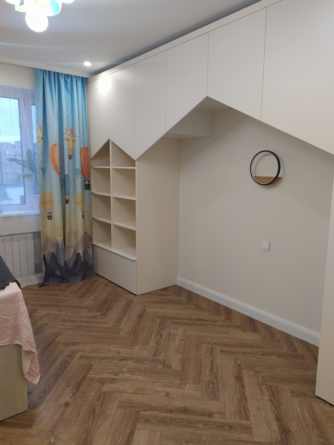 Мебель в детскую комнату (бежевая)