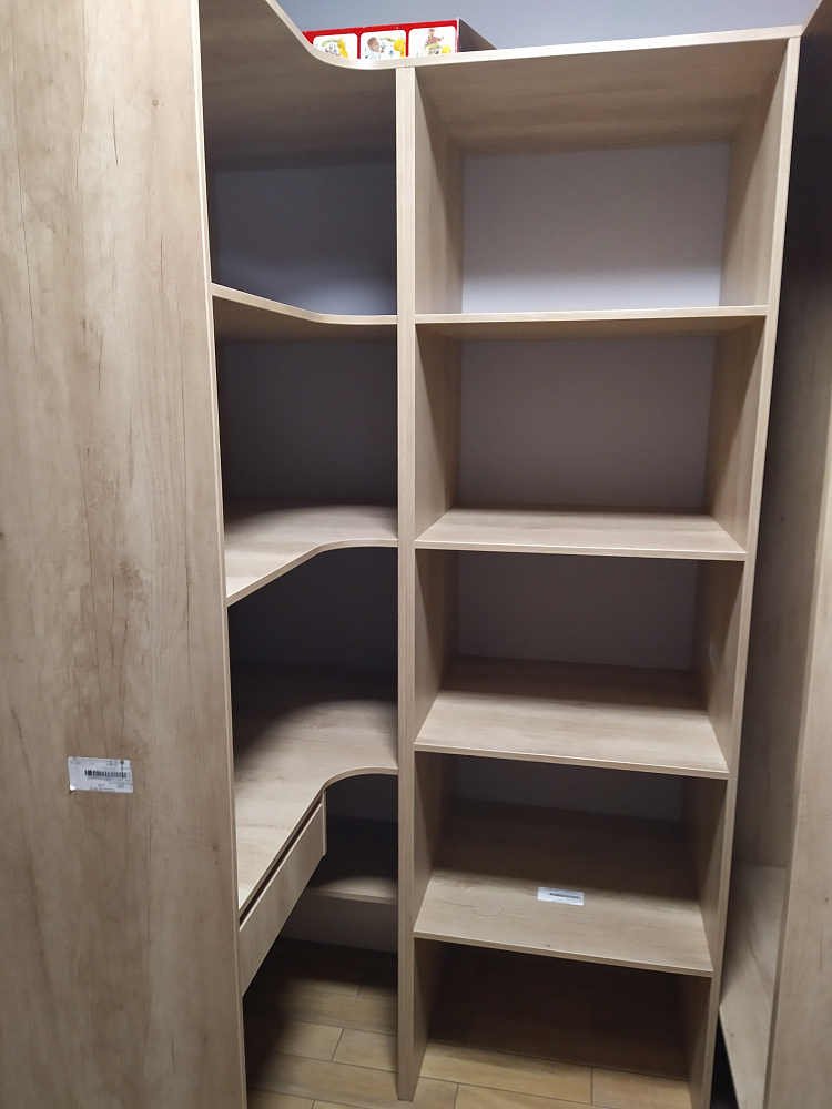 Гардеробная бежевый