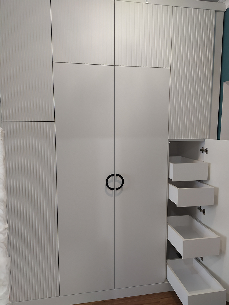 Шкаф-гардеробная угловой белый