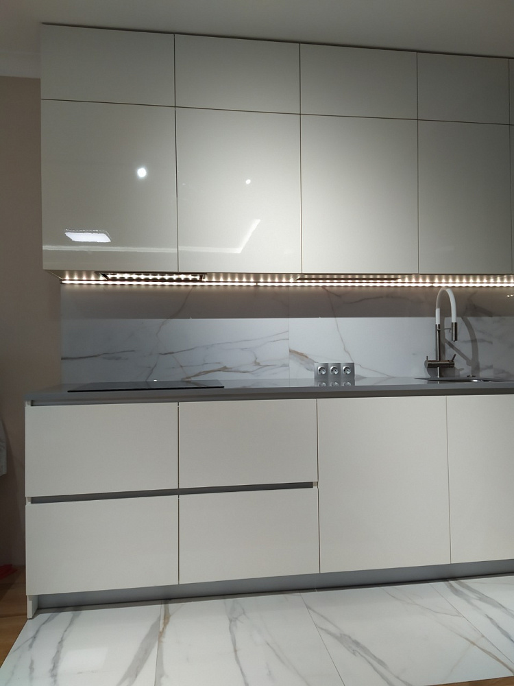 Кухня в современном стиле