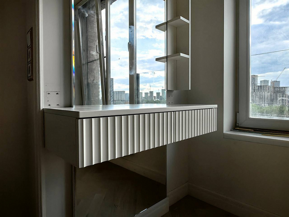 Мебель в гостиную Тумба под ТВ реечная