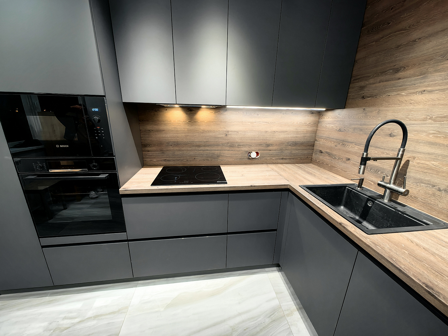 Кухня Egger Диамант серый