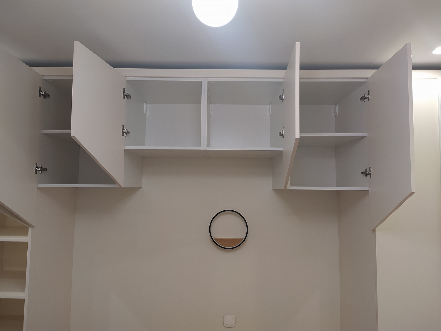 Мебель в детскую комнату (бежевая)