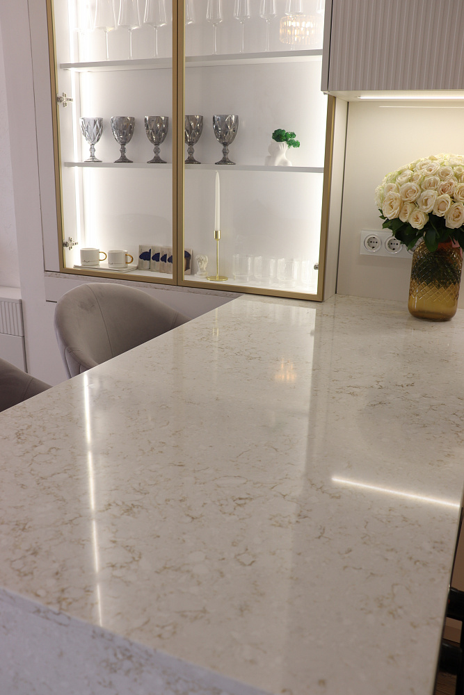 Кухня белая "Рейка с белым гола профилем"