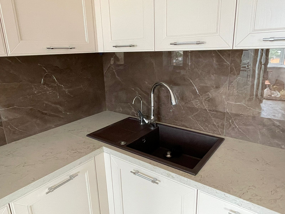 Кухня белая шпон дуба