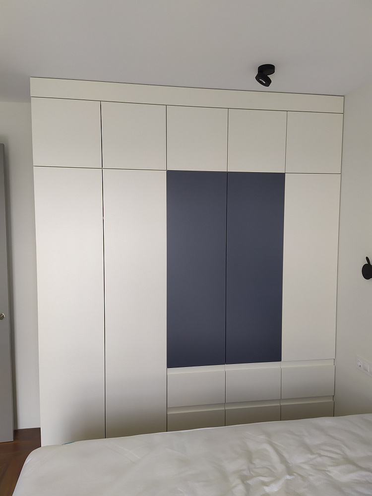 Шкаф и комод в спальню