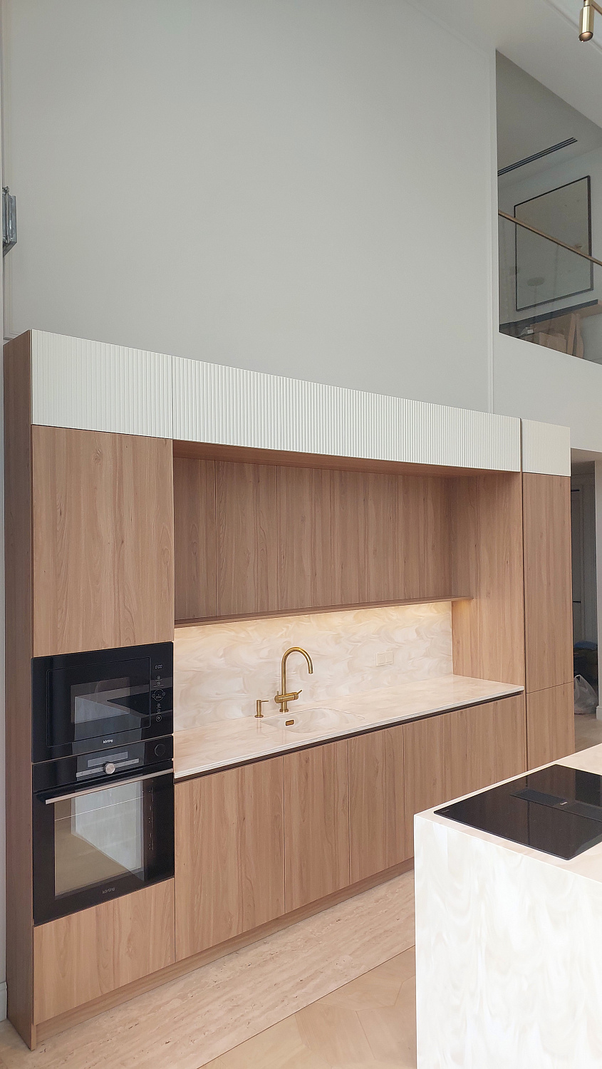 Кухня в оттенке дуб гамильтон натуральный