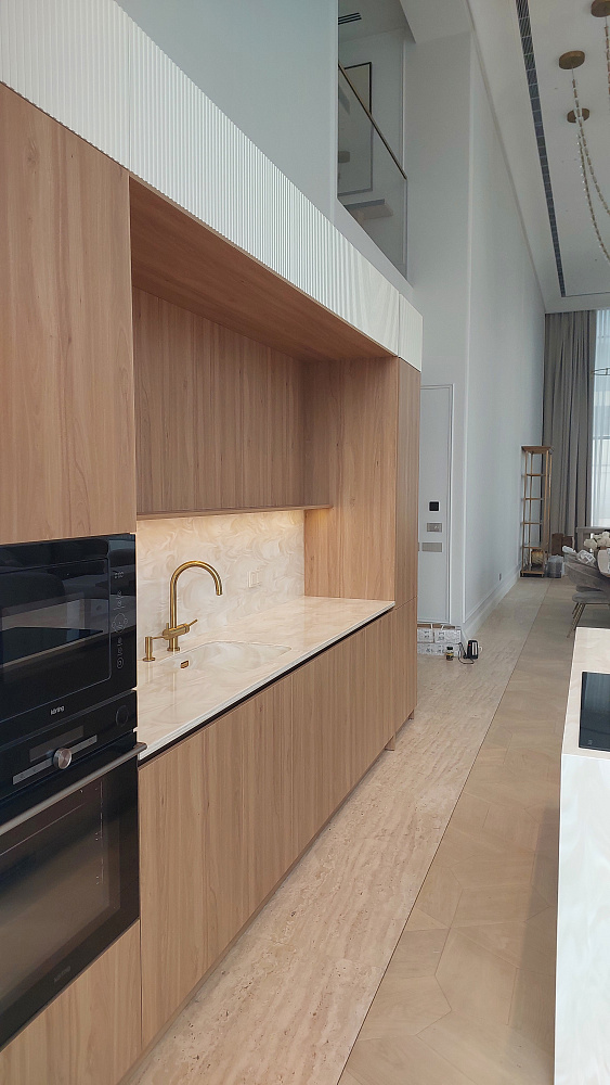 Кухня в оттенке дуб гамильтон натуральный