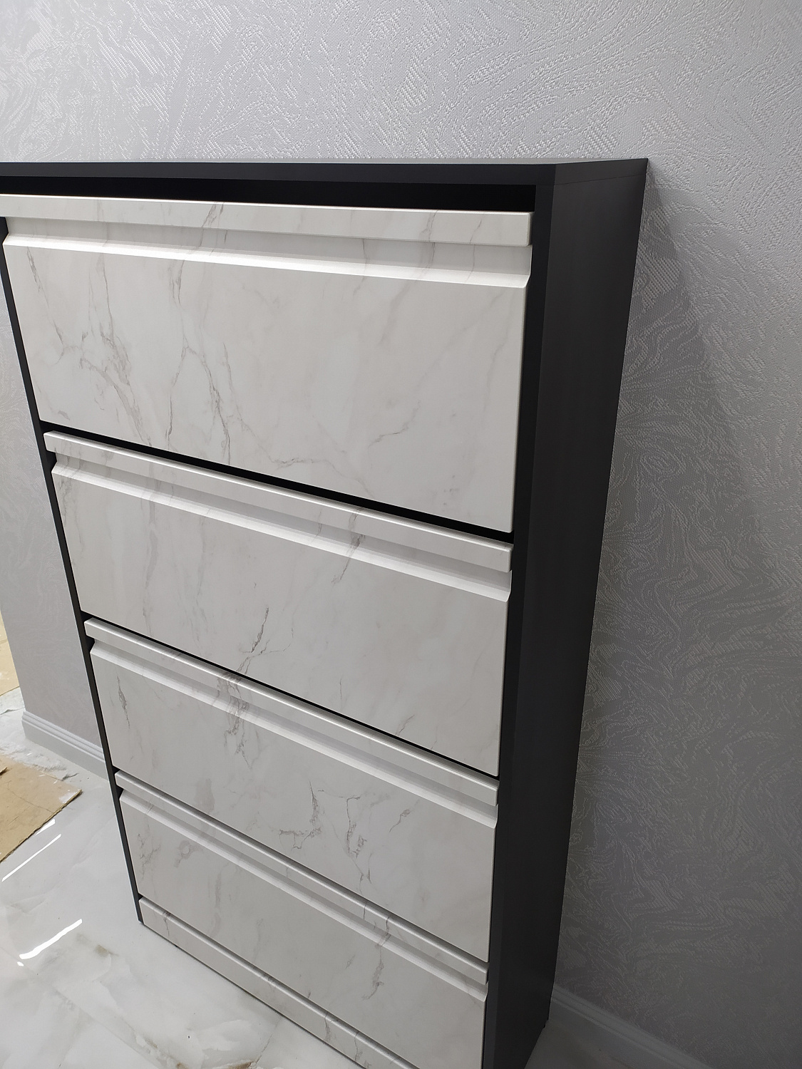 Прихожая под мрамор