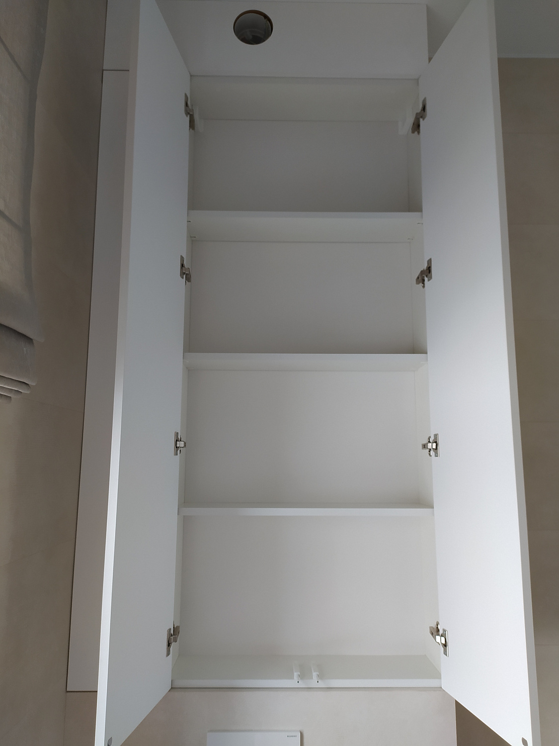 Мебель в ванную комнату с постирочной 