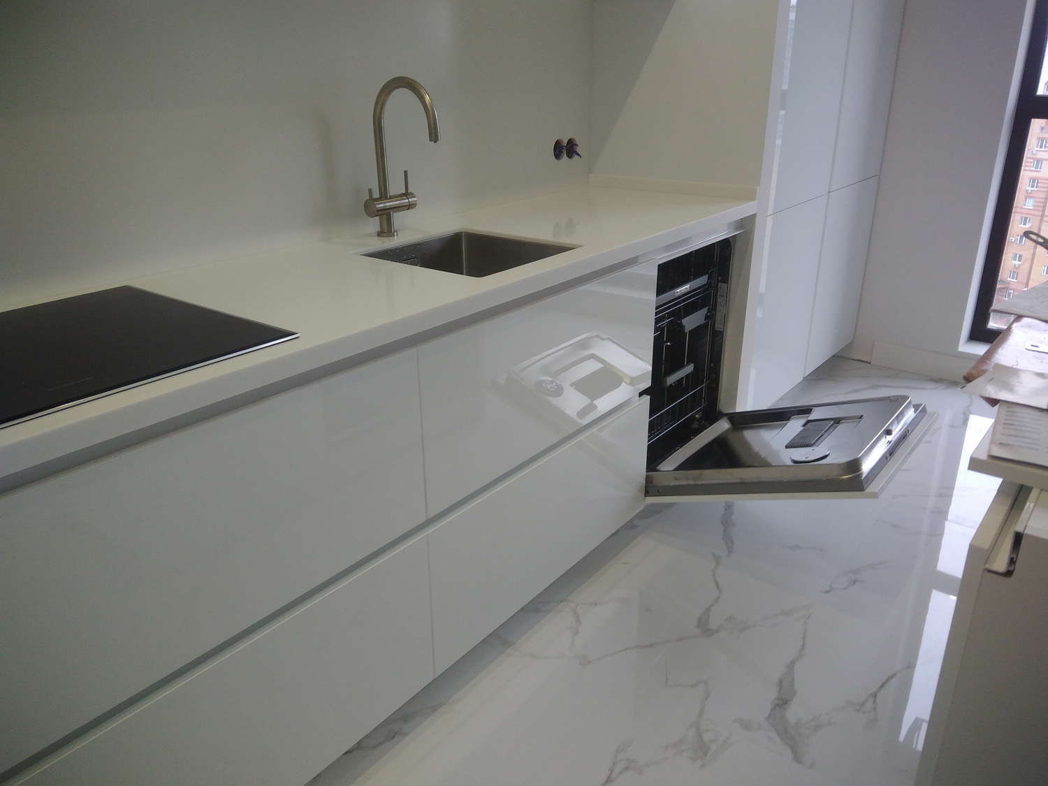 Кухня белая Акрил