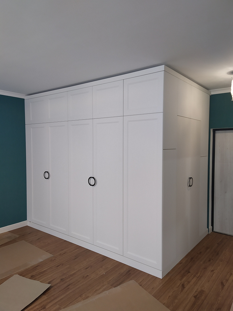 Шкаф-гардеробная угловой белый