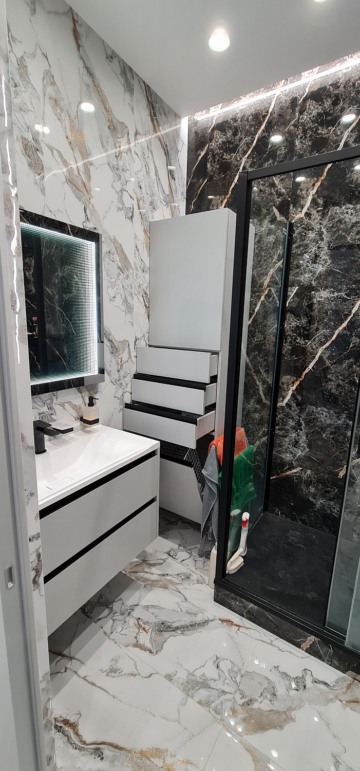 Мебель в ванную комнату серая