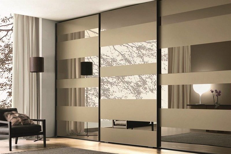 Шкаф купе пластик с зеркальными вставками №3