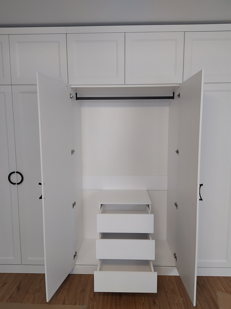 Шкаф-гардеробная угловой белый