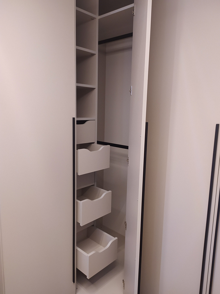 Шкаф-гардеробная в детскую