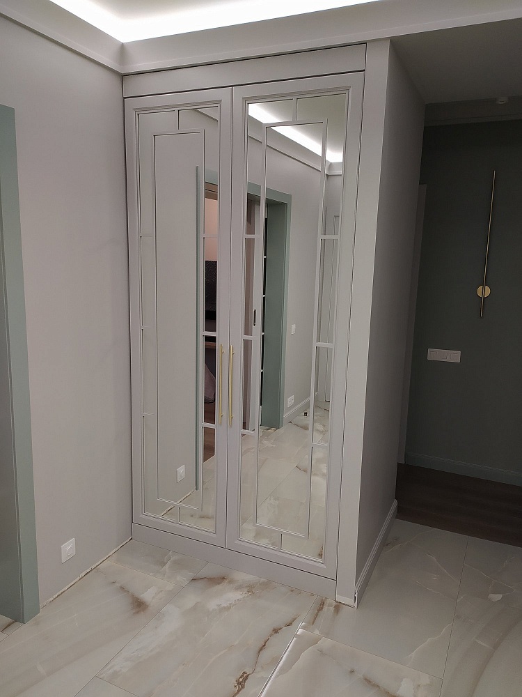 Прихожая зеркальная