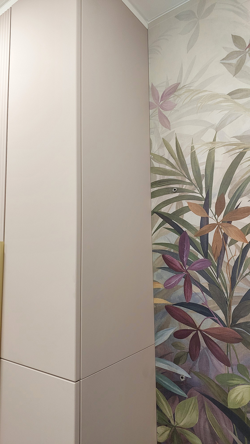 Мебель в ванную комнату розовая с золотом