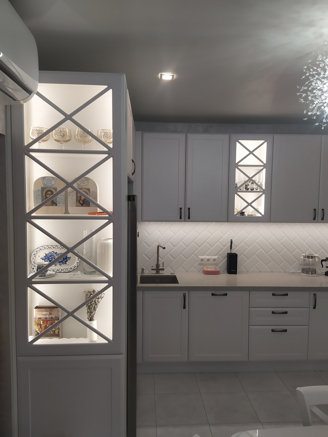 Кухня белая Фасад - "Алмаз"