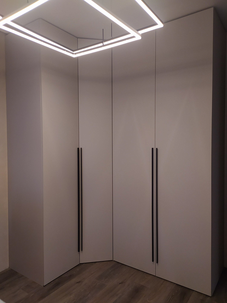 Шкаф-гардеробная в детскую