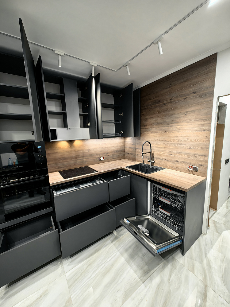 Кухня Egger Диамант серый