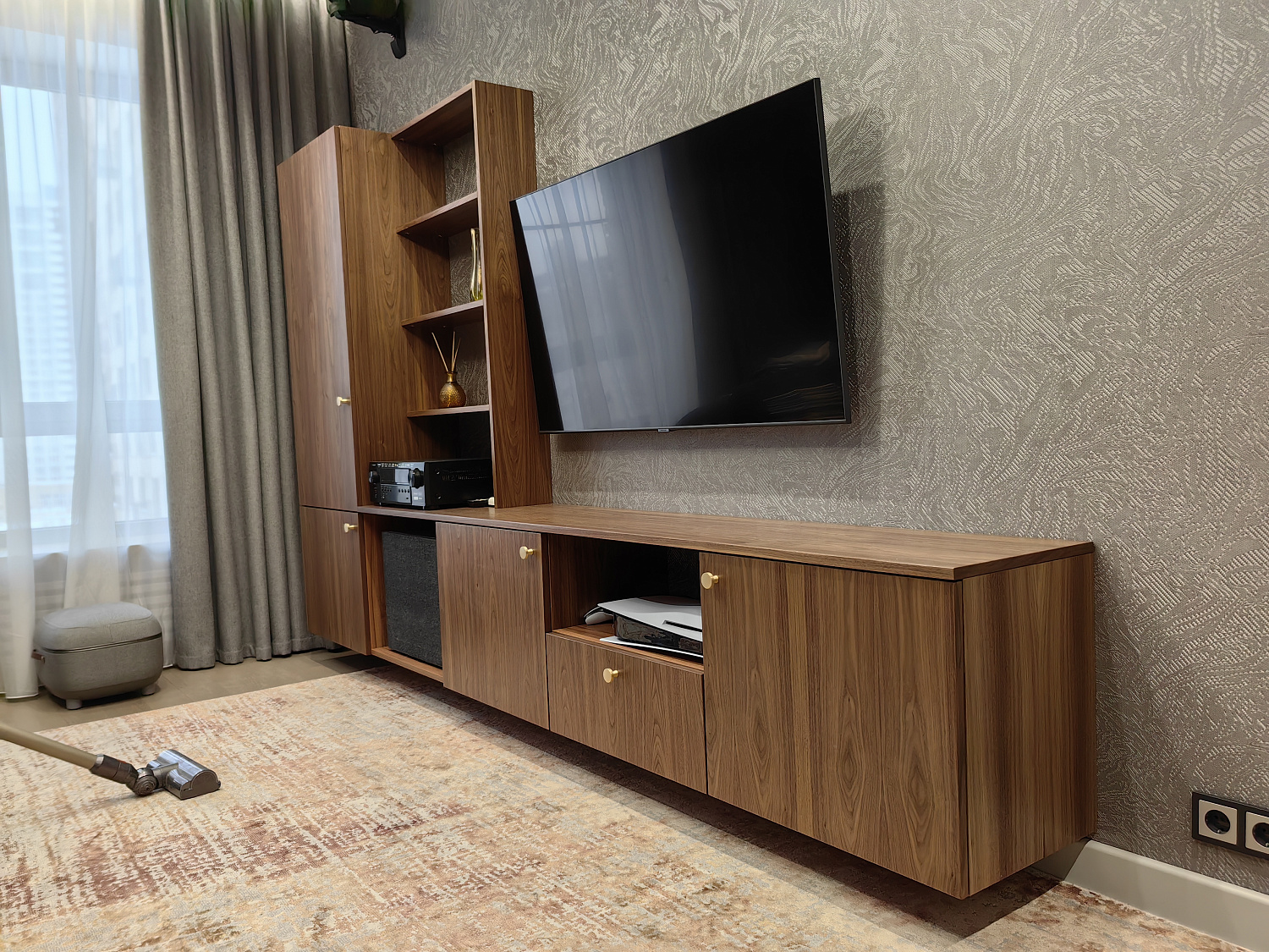 ТВ ТУМБА ШПОН