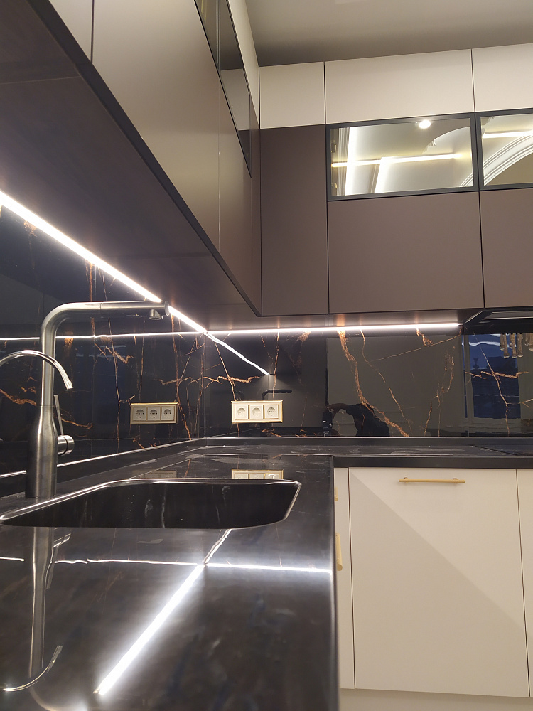 Кухня беж+коричневый