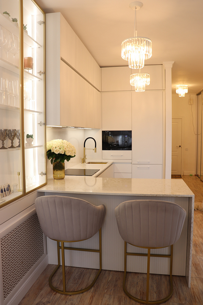 Кухня белая "Рейка с белым гола профилем"