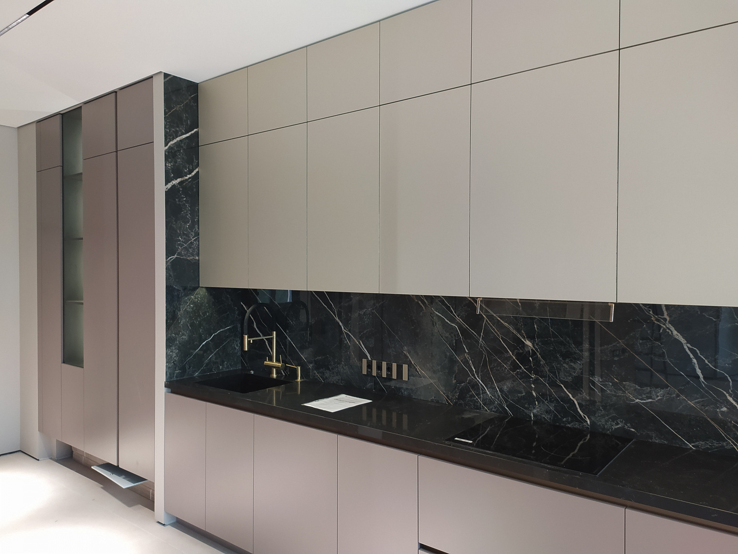 Кухня Эмаль матовая + Fenix